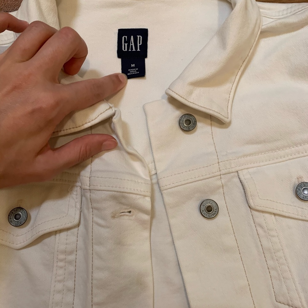 Gap, Medium, White Blue Jean Jacket - image 4